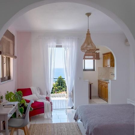 Pefkides Aegina Boutique Apartments Agia Marina  외부 사진