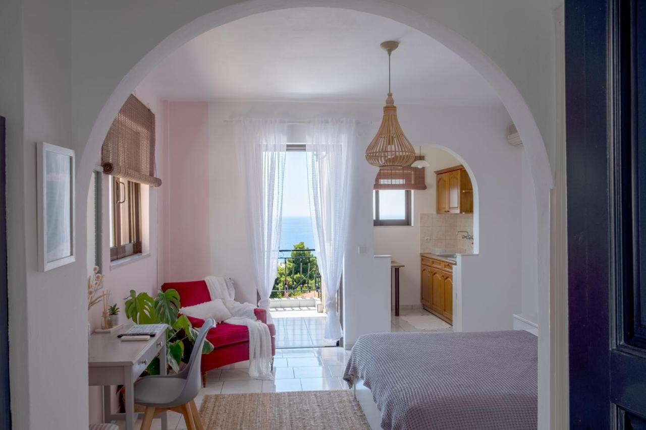 Pefkides Aegina Boutique Apartments Agia Marina  외부 사진