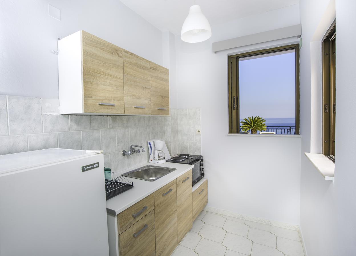 Pefkides Aegina Boutique Apartments Agia Marina  외부 사진